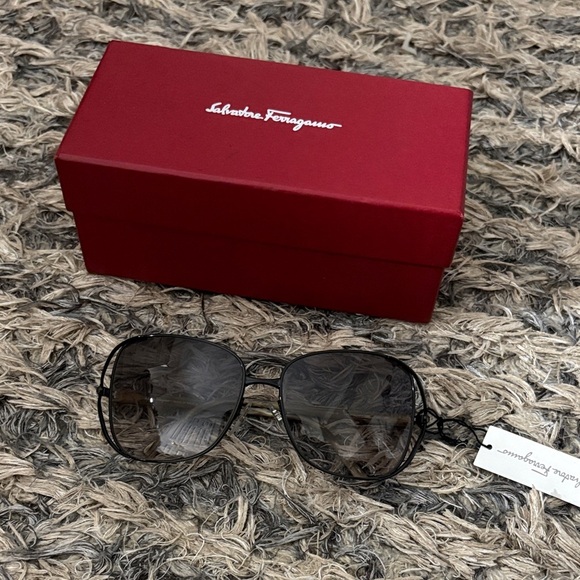 Salvatore Ferragamo Black Aviator Sunglasses main image 9